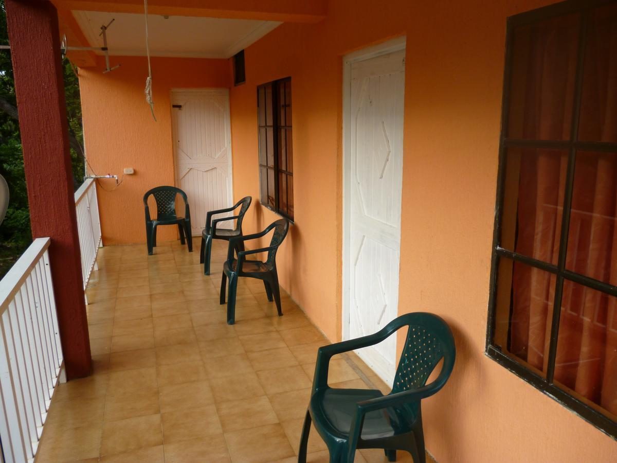 Posada Nativa Miss Casira San Andrés Buitenkant foto